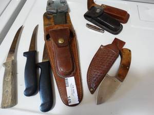 lot 149 image: Lot of various hunting knives