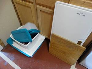 lot 157 image: Plastic storage boxes & cutting boards