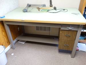 lot 172 image: Commercial drafting table w drawers