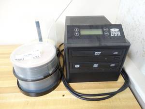 lot 175 image: Zipspin w cds