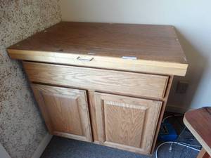 lot 182 image: 2 door cabinet w top