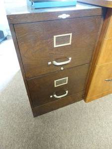 lot 185 image: 2 drawer file cabinet