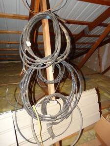 lot 203 image: Lot of various partial rolls of wire