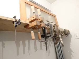 lot 230 image: Lot of clamps