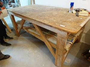 lot 255 image: Wood shop table w under shelf
