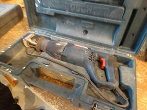 lot 260 image: Bosch electric reciprocating saw in case