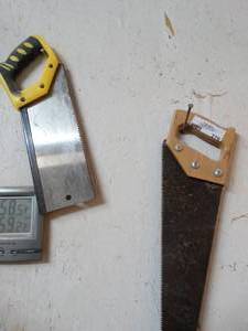 lot 276 image: 3 hand saws