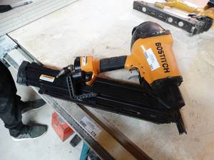 lot 281 image: Bostitch air framing nailer