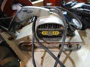 lot 293 image: Stanley 2 speed super duty 4 belt sander