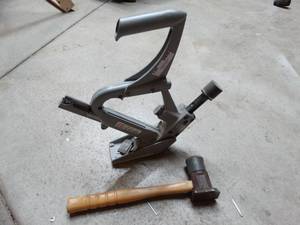 lot 301 image: Porta-nailer floor nailer