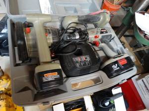 lot 311 image: Craftsman cordless drill  circular saw & flashlight set w 2 batteries, charger & case
