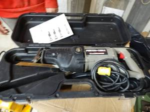 lot 322 image: Porter-Cable Tiger saw in case