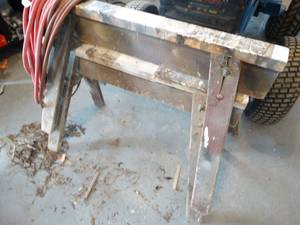 lot 342 image: 2 wood saw horses