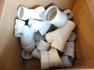 lot 365 image: Lot of various PVC fittings