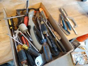 lot 371 image: Lot of various hand tools
