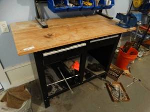 lot 378 image: Wood top work bench w 2 drawers & bench vise