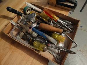 lot 385 image: Lot of various hand tools