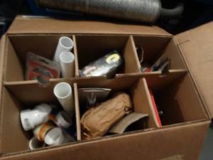 lot 418 image: Lot of plumbing supplies