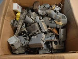 lot 422 image: Various electrical boxes & misc.