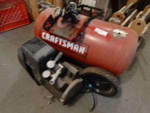 lot 424 image: Craftsman air compressor parts