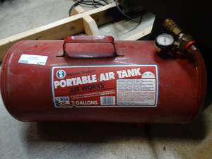lot 427 image: Portable air tank
