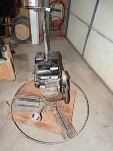 lot 439 image: Gas powered concrete finisher- 5.5 hp briggs motor