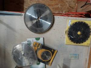 lot 465 image: Assorted saw blades