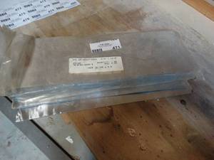lot 471 image: Lot of 4.5 x 14 aluminum pieces