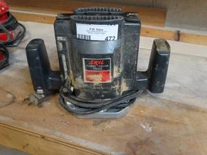 lot 472 image: Skil plunge router