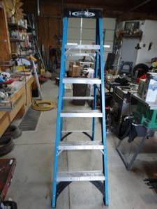 lot 1129 image: Werner 6ft fiberglass ladder