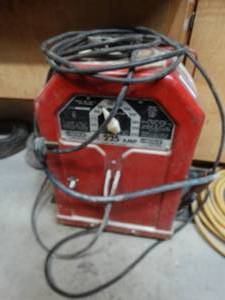lot 1151 image: Lincoln AC-225-S variable voltage AC arc welder-