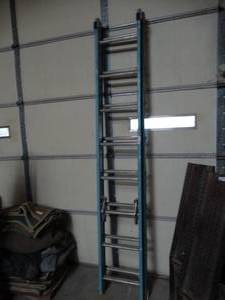 lot 1158 image: Werner 16ft fiberglass extension ladder