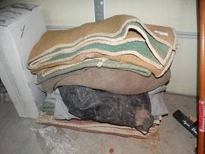 lot 1160 image: Lot of moving blankets