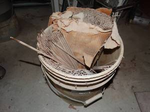 lot 1164 image: 5 gallon bucket of welding rod