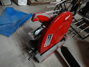 lot 1176 image: Milwaukee 14 cut off saw