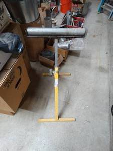 lot 1188 image: Adjustable material roller stand