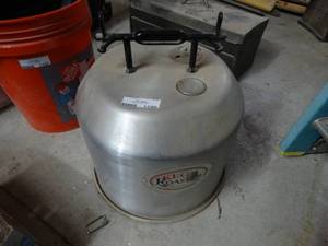 lot 1198 image: Keg roaster lid