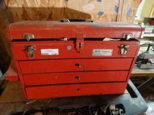 lot 1241 image: S-K toolbox w contents