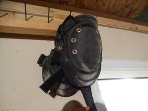 lot 1250 image: Knee pads