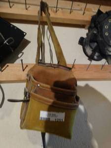 lot 1251 image: Tool belt