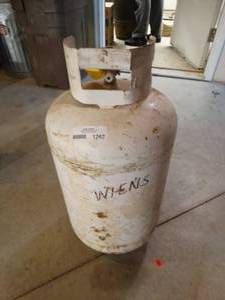 lot 1262 image: Propane tank
