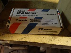 lot 1280 image: E-Z Locker GM automatic locking differential kit- New in box