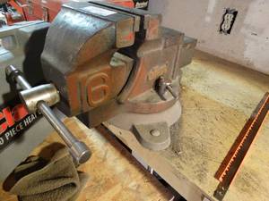 lot 1287 image: HUGE Allied bench vise