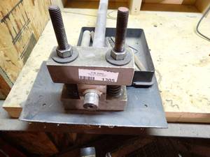lot 1305 image: Bench top pipe threader