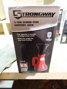 lot 1308 image: Strongway 5 ton screw type support jack-new in box