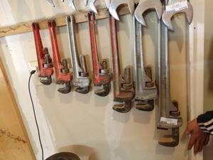 lot 1321 image: 7 assorted pipe wrenches