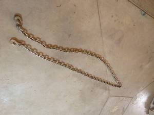 lot 1334 image: Log chain w hook on both ends