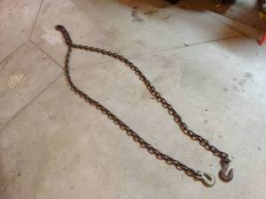 lot 1335 image: Log chain w hook on both ends