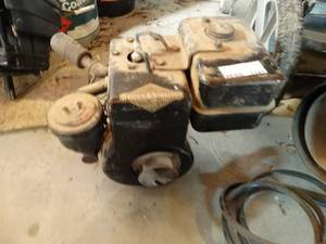 lot 1341 image: Briggs & stratton gas motor