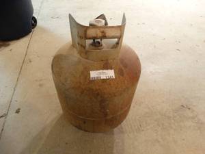 lot 1345 image: Propane tank